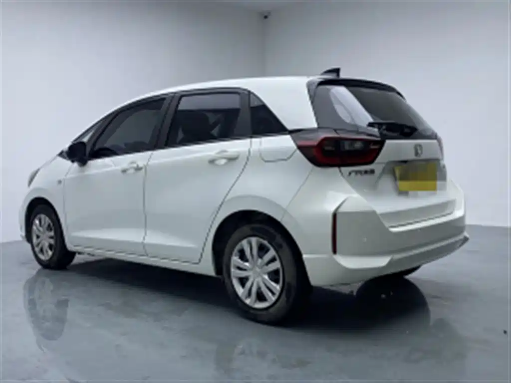 Honda Fit — миниатюра 12