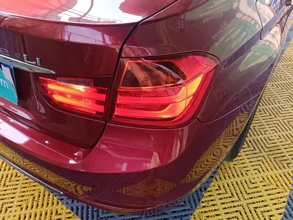 BMW 3 Series — миниатюра 8