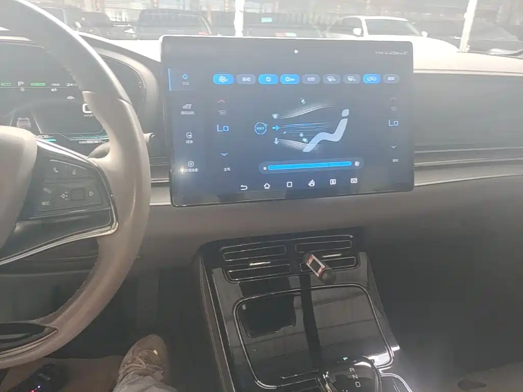 BYD Han — миниатюра 10
