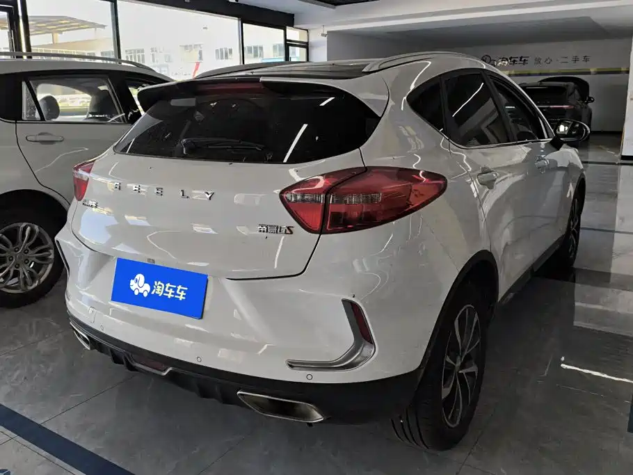 Geely Emgrand GS — миниатюра 3