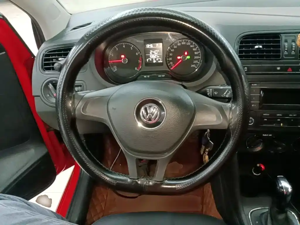 Volkswagen Polo — миниатюра 11