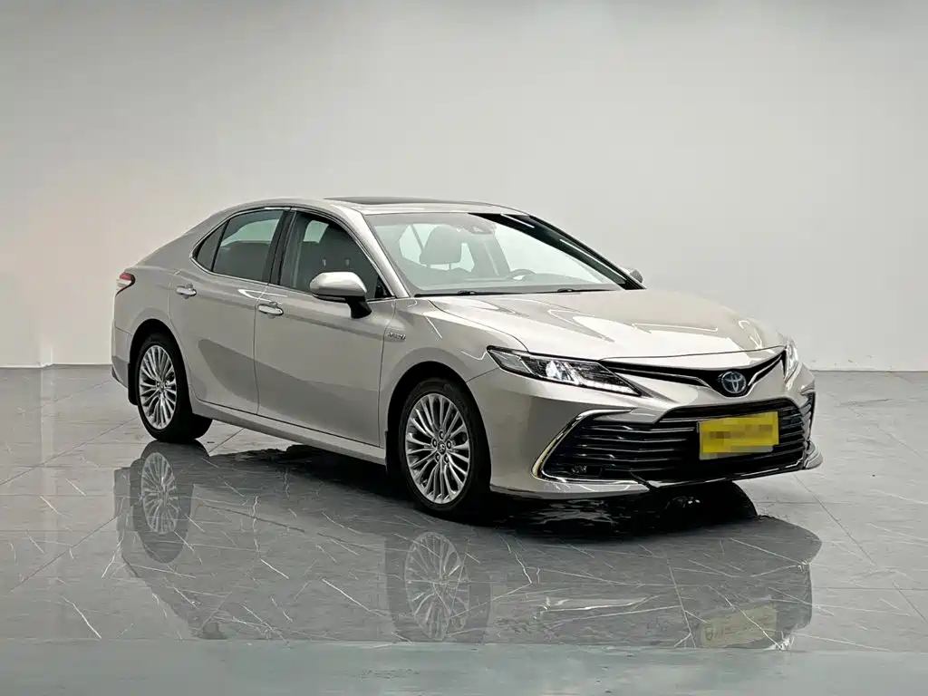 Toyota Camry — миниатюра 8
