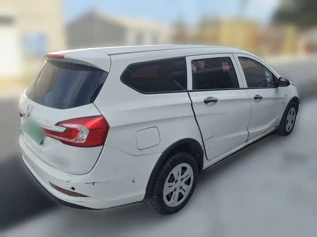 Baojun 310W — миниатюра 6