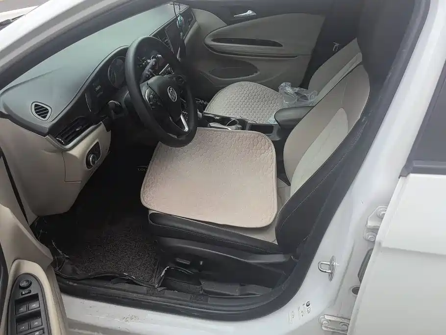 Buick Verano — миниатюра 9