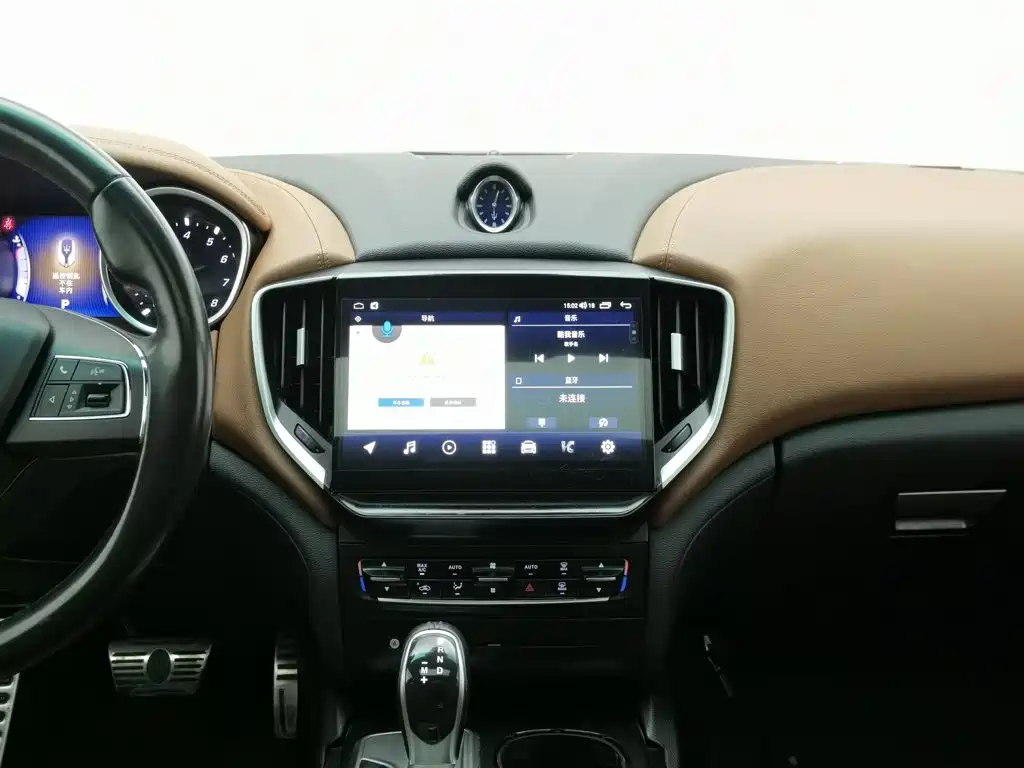 Maserati Ghibli — миниатюра 12