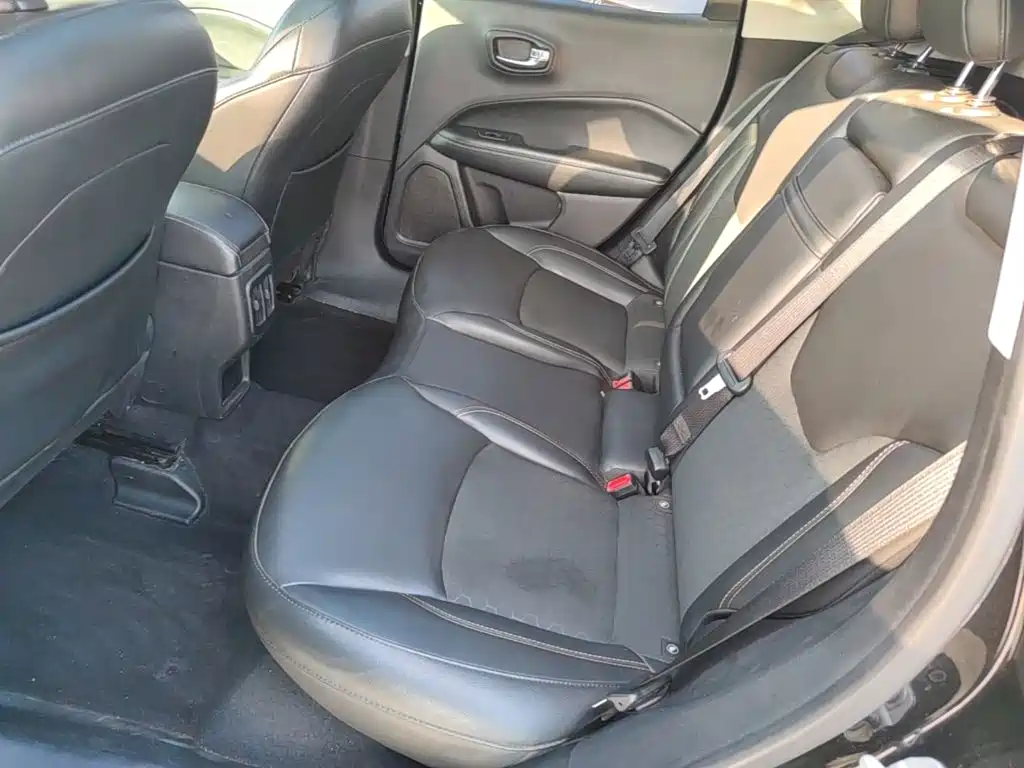 Jeep Compass — миниатюра 17