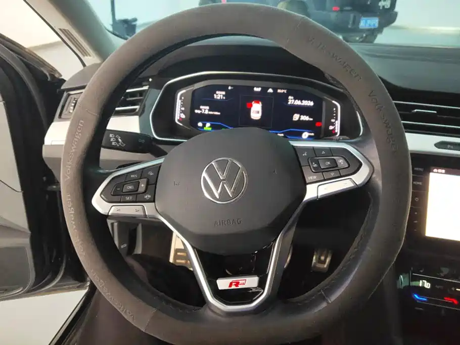 Volkswagen Magotan PHEV — миниатюра 15