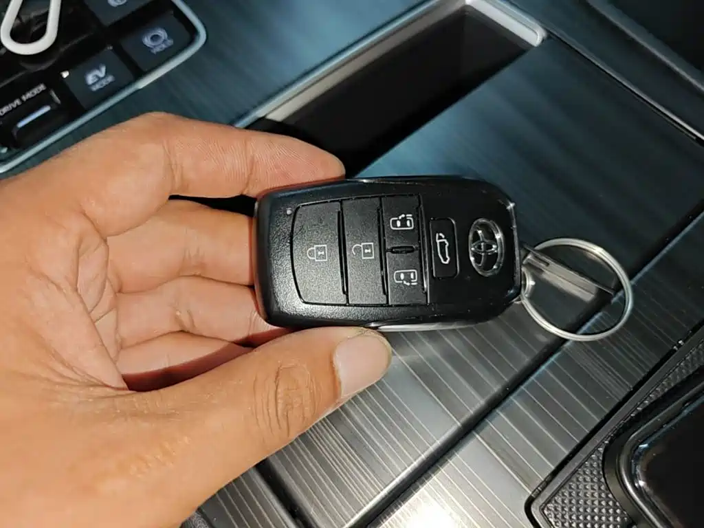 Toyota Sienna — миниатюра 9
