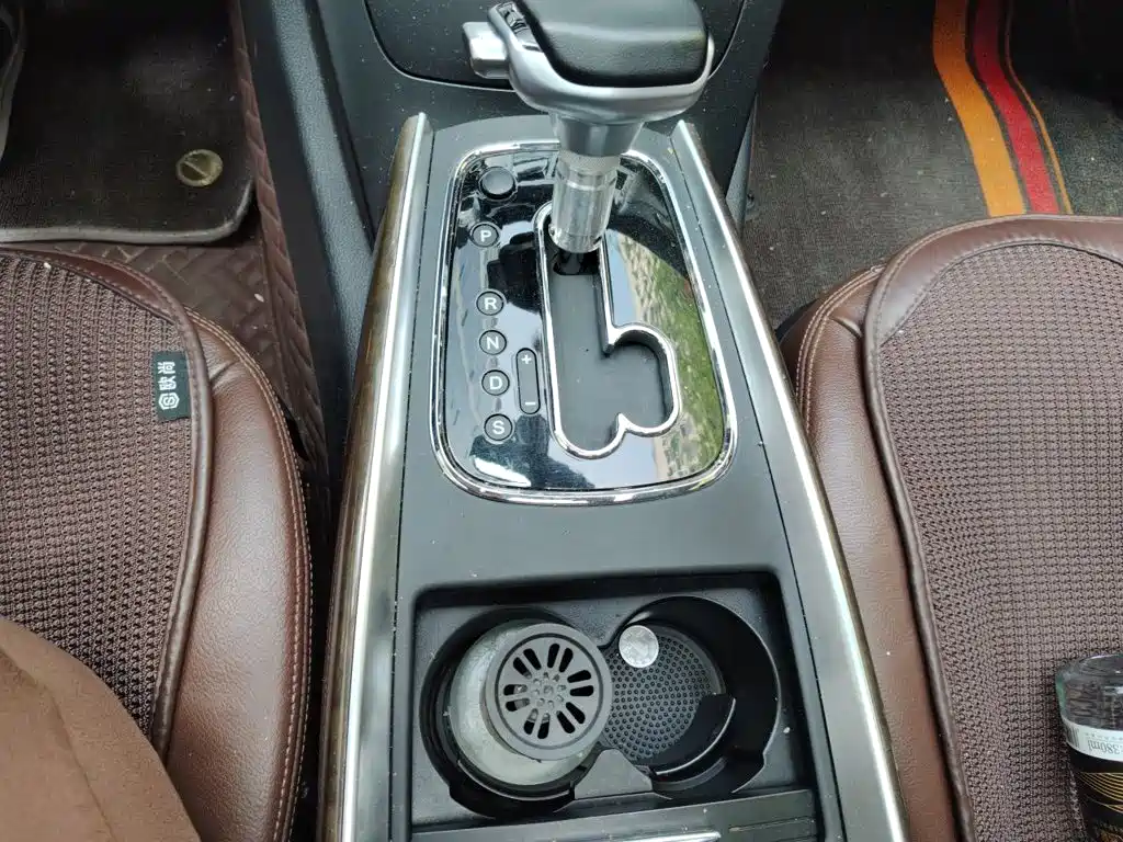 Hongqi Hongqi H7 — миниатюра 10