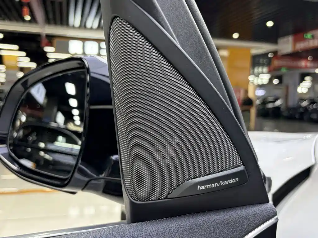 BMW iX3 — миниатюра 11