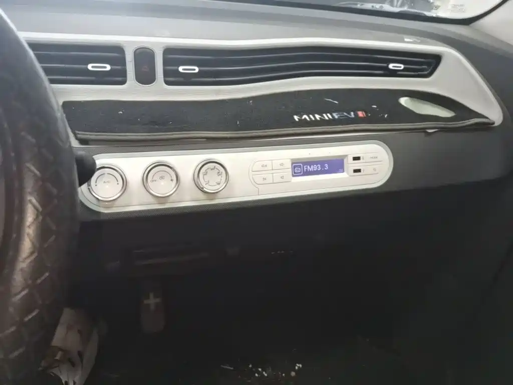 Wuling MINIEV — миниатюра 9