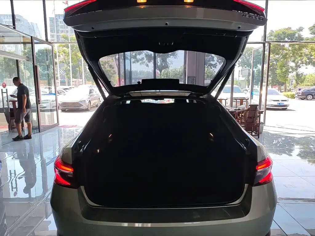 Skoda Superb — миниатюра 19