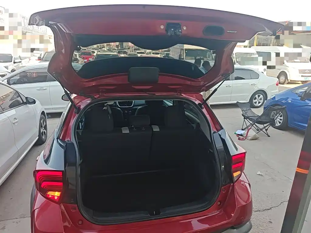 Toyota Yaris L — миниатюра 19