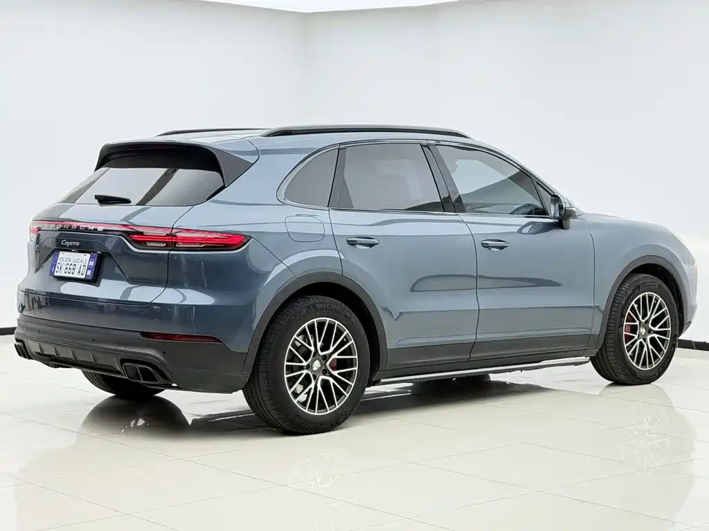 Porsche Cayenne — миниатюра 23
