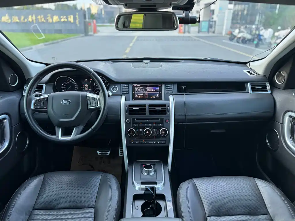 Land Rover Discovery Sport — миниатюра 7