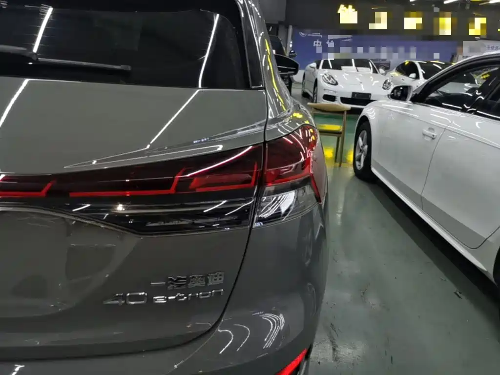 Audi Q4 e-tron — миниатюра 8