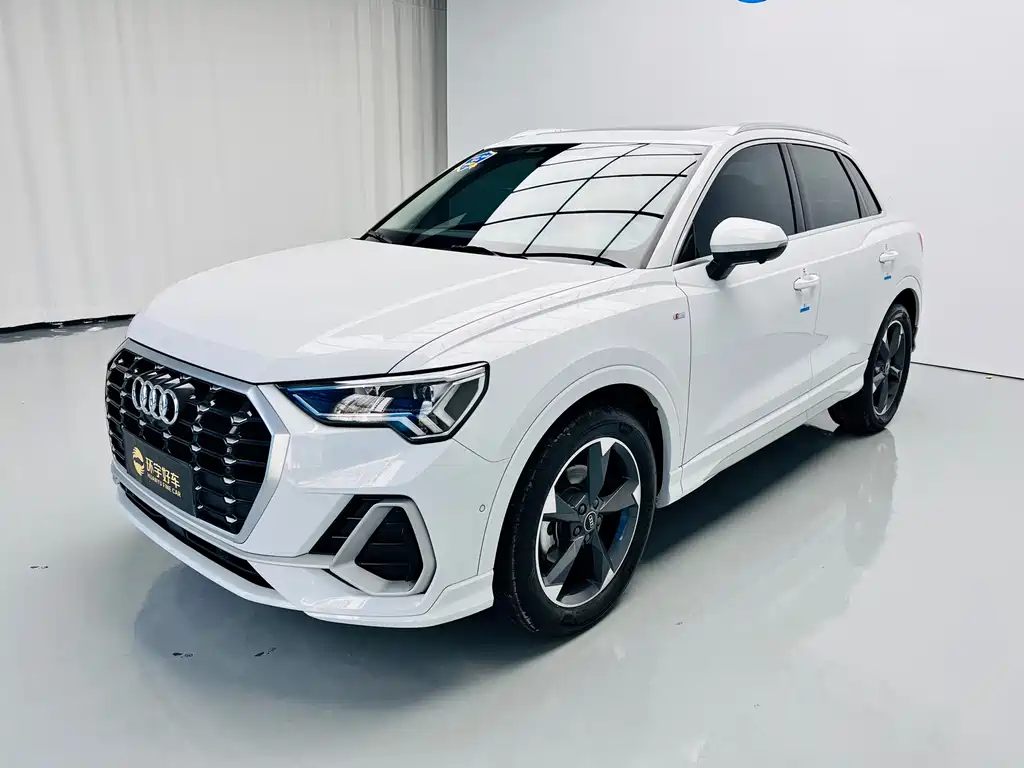 Купить Audi Q3