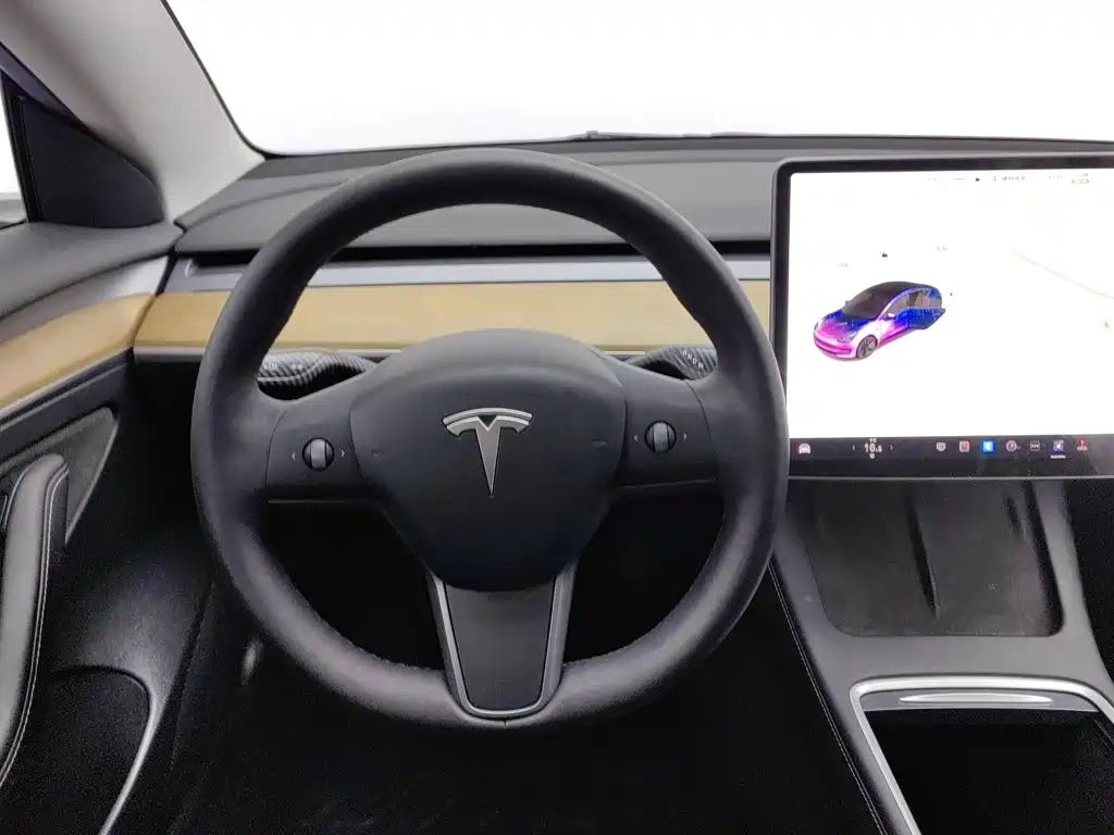 Tesla Model 3 — миниатюра 11