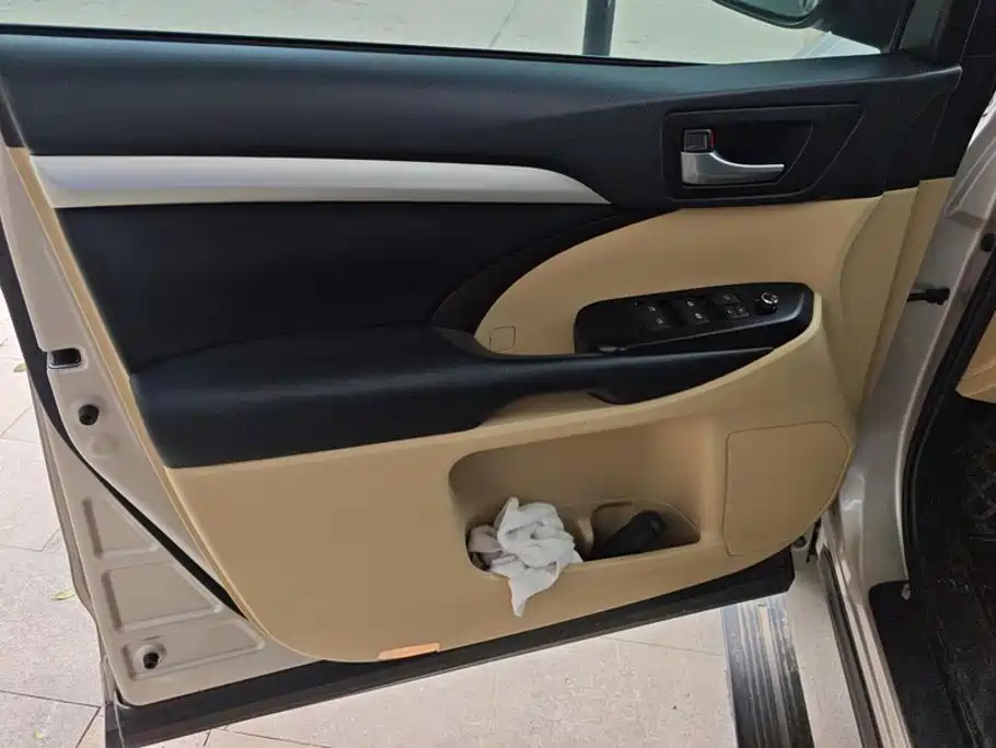 Toyota Highlander — миниатюра 7