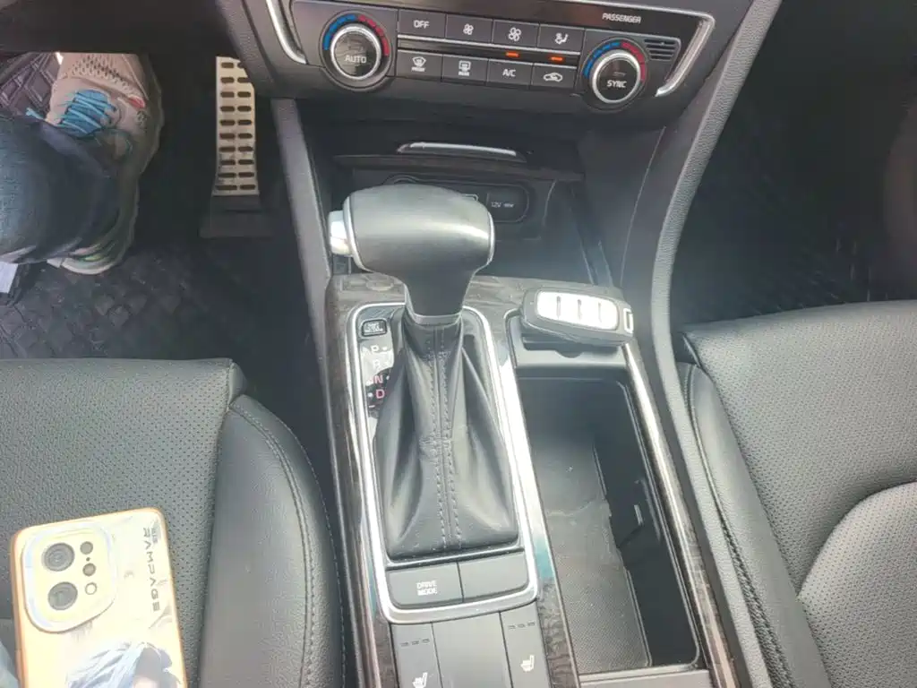 Kia K5 — миниатюра 14