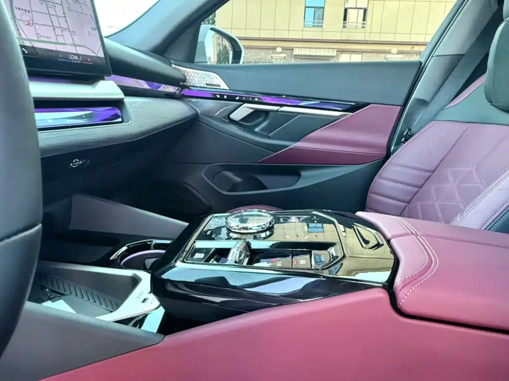 BMW 5 Series — миниатюра 8