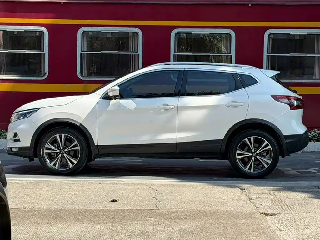 Nissan Qashqai — миниатюра 3