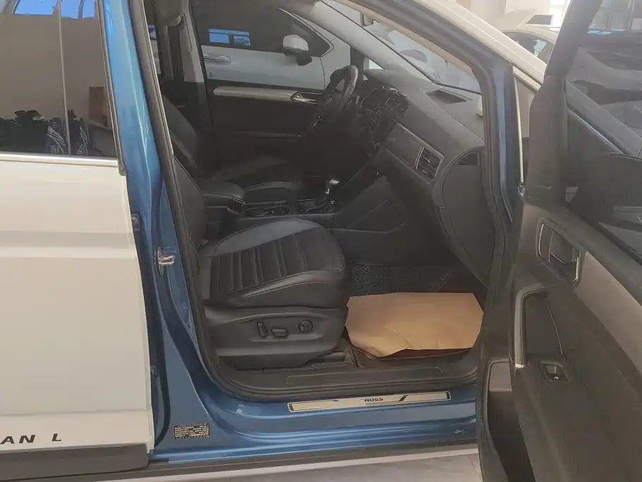 Volkswagen Touran — миниатюра 8