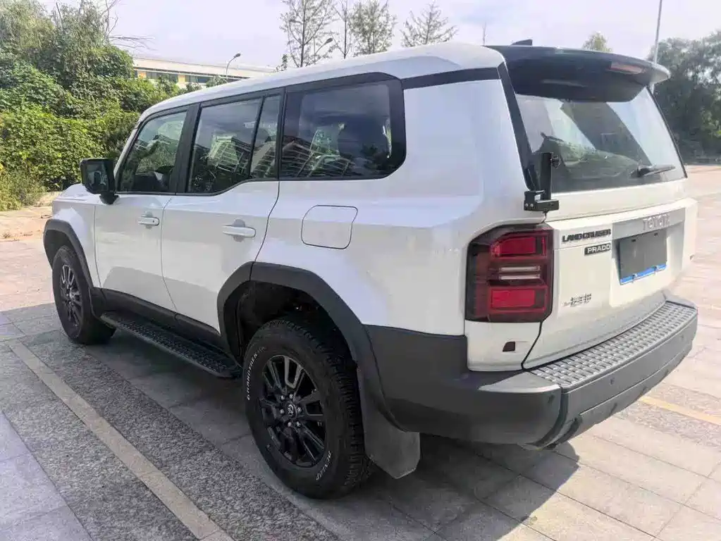 Toyota Prado — миниатюра 3