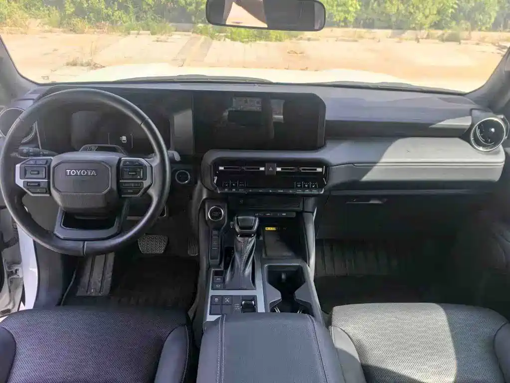 Toyota Prado — миниатюра 11