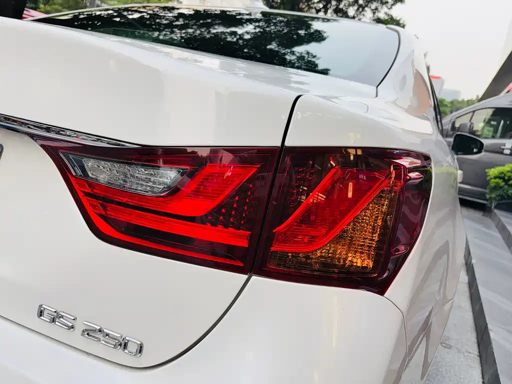 Lexus GS — миниатюра 20