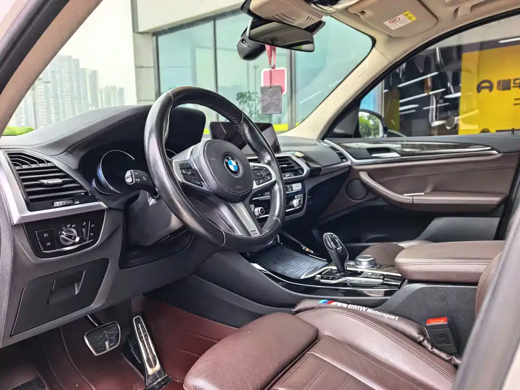 BMW X3 — миниатюра 9