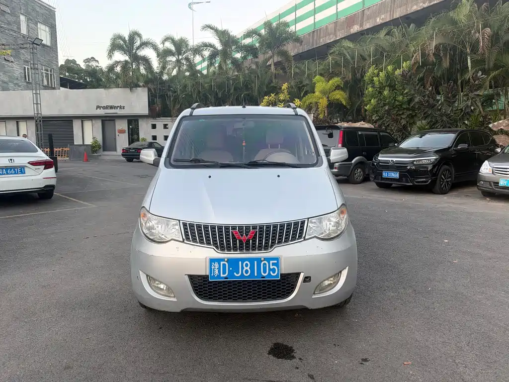 Wuling Hongguang — миниатюра 2