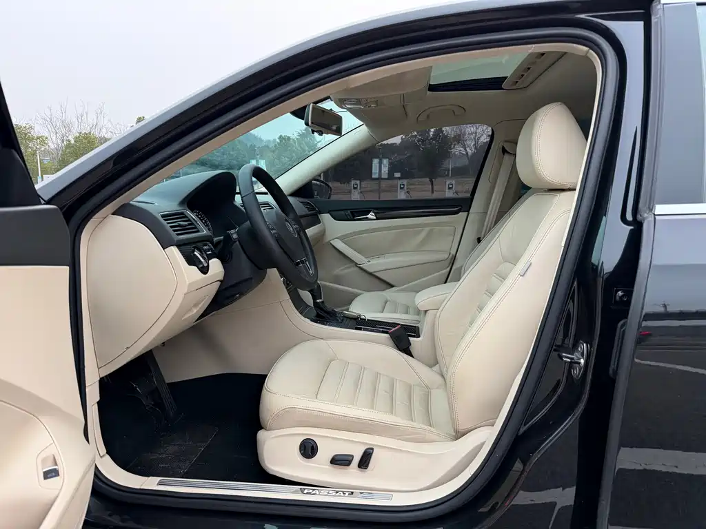 Volkswagen Passat 2014 1.8TSI DSG