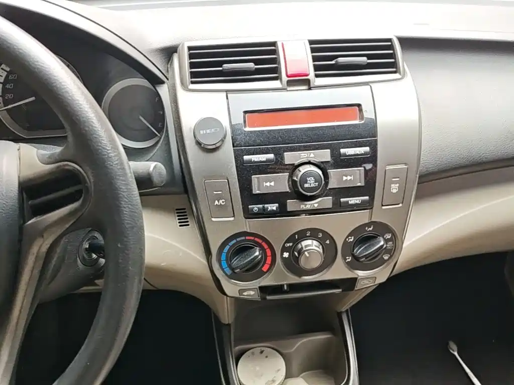 Honda City Classic — миниатюра 13
