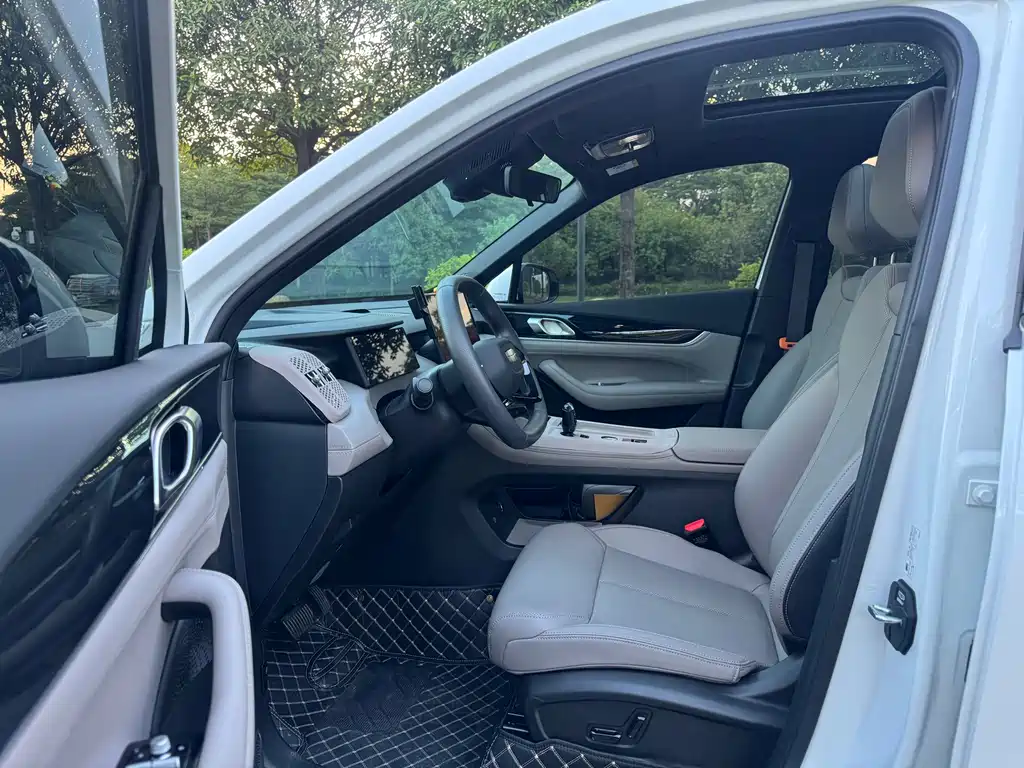 Geely Boyue L — миниатюра 10