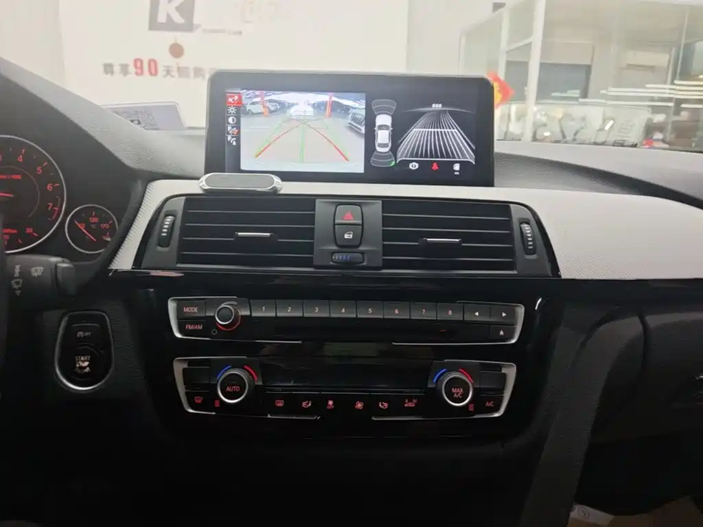 BMW 3 Series — миниатюра 13