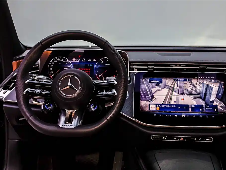 Mercedes-Benz E-Class E 2024 E 300 L Fashion