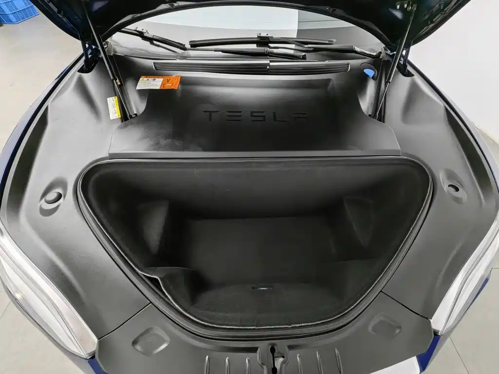 Tesla Model S — миниатюра 6