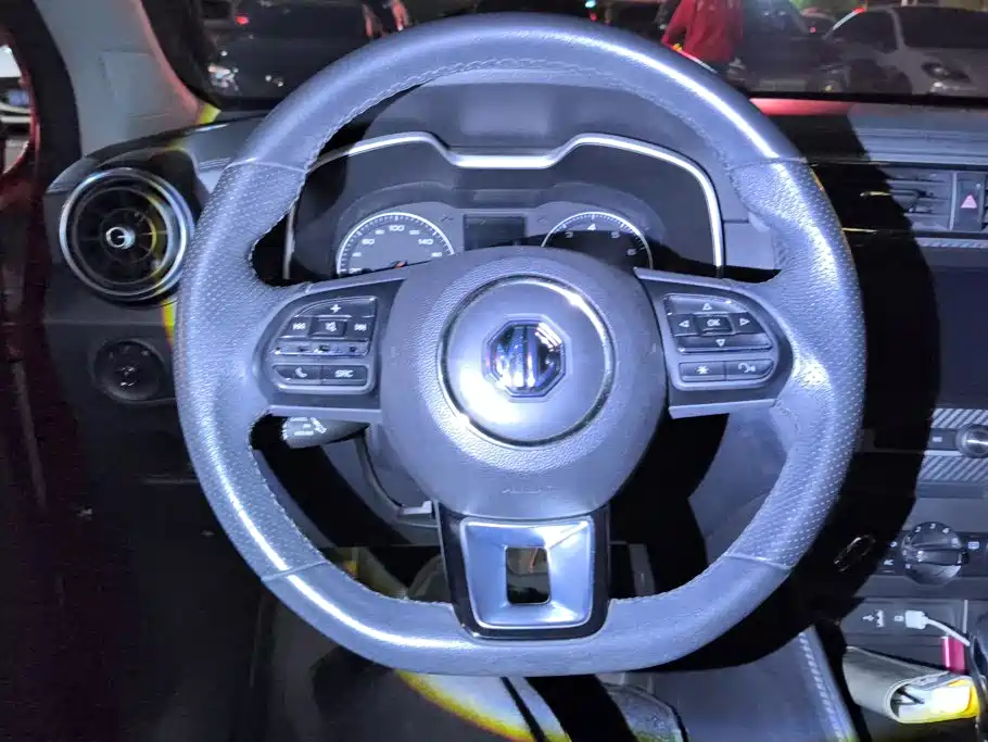 MG ZS — миниатюра 15