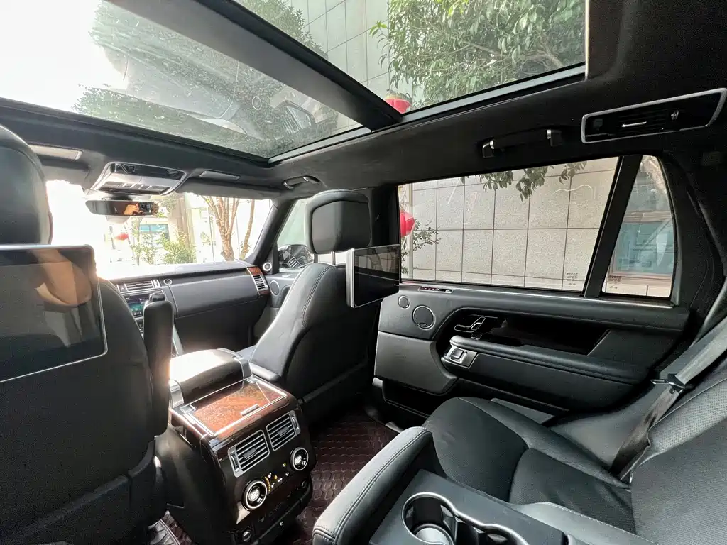 Land Rover Range Rover — миниатюра 27