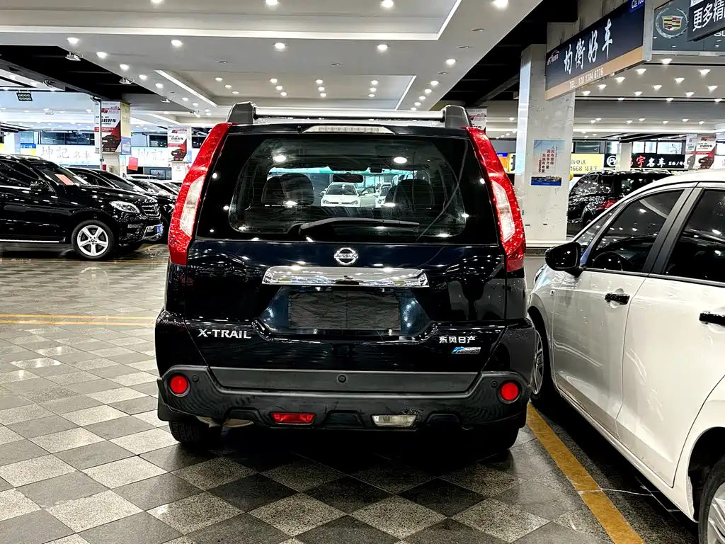 Nissan X-Trail 2012 2.5L CVT Luxury 4WD