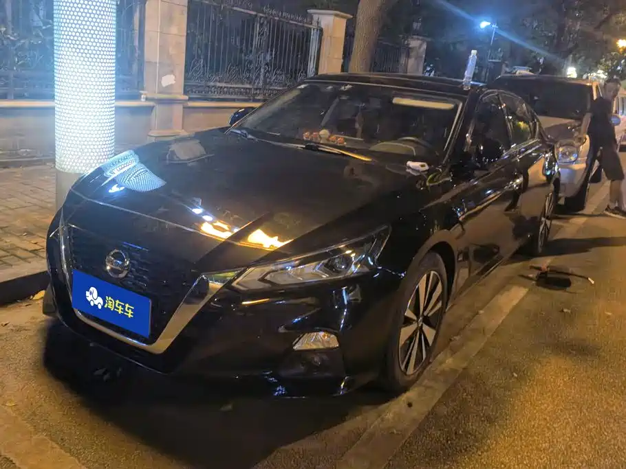 Nissan Teana