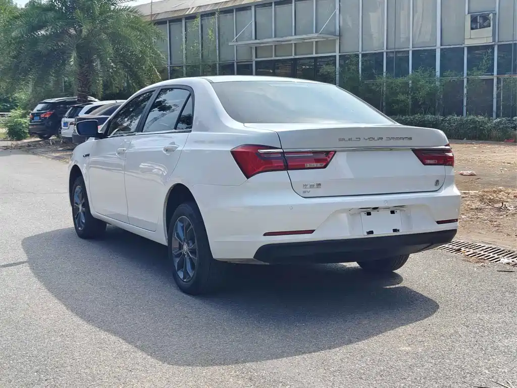 BYD Qin NEV — миниатюра 9