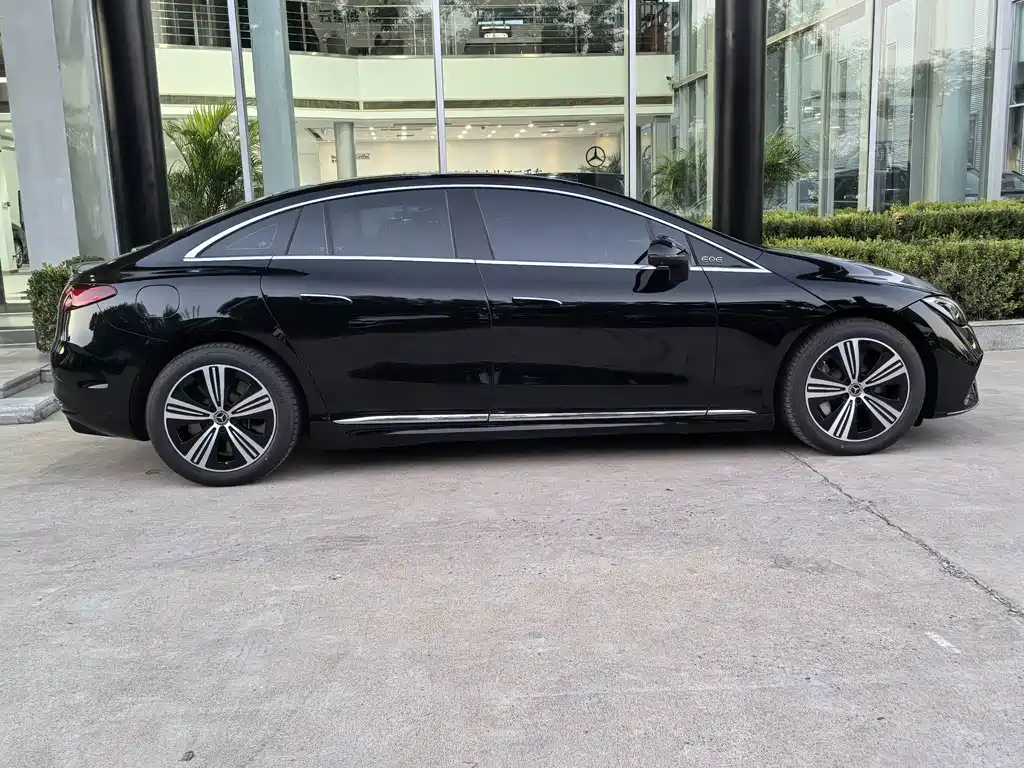 Mercedes-Benz EQE — миниатюра 2