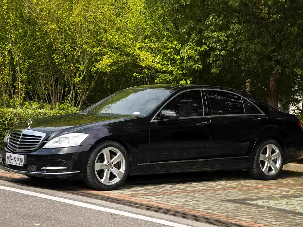 Mercedes-Benz S-Class 2012