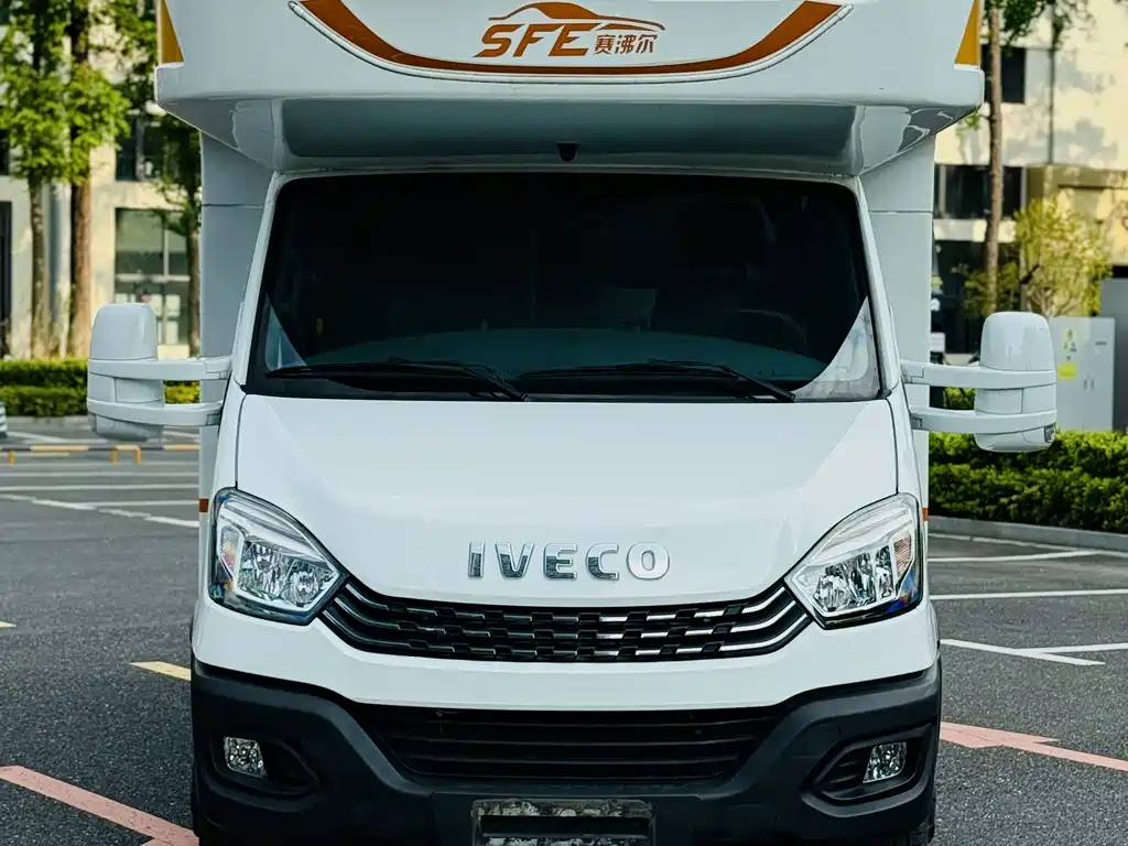 Iveco C600 2024 3.0T