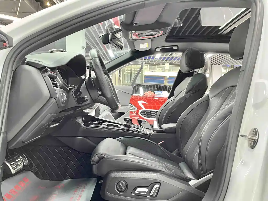 Audi A4L — миниатюра 4