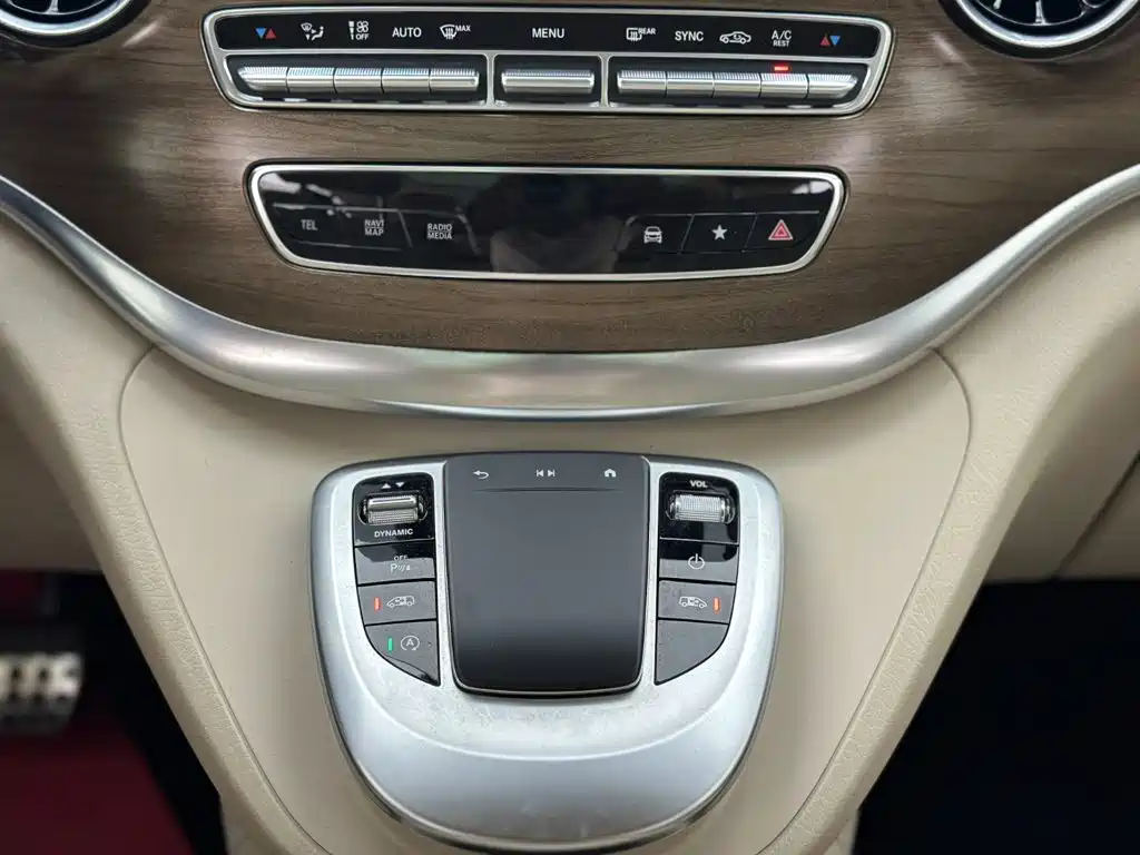 Mercedes-Benz V-Class — миниатюра 19