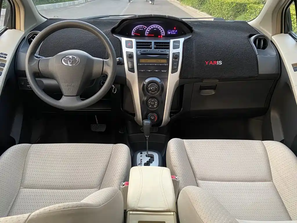 Toyota Yaris — миниатюра 10