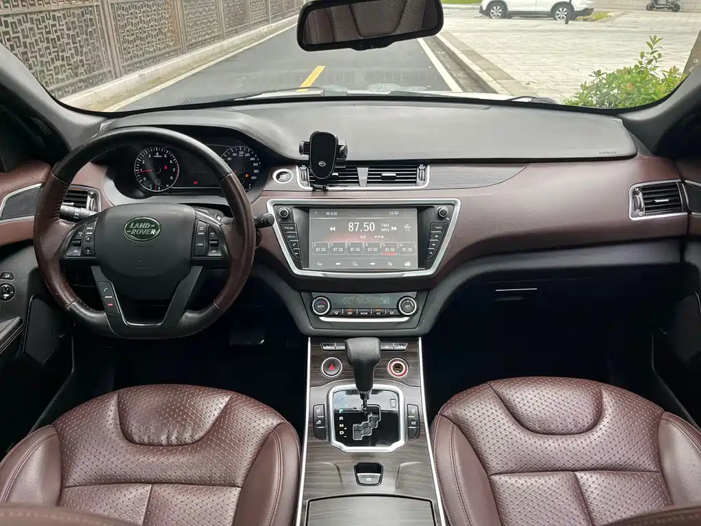 Landwind X7 2.0T Panoramic Premium Edition, фото 15